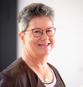 230914 GRAVETT BUSINESS CONSULTANCY 014 sqr